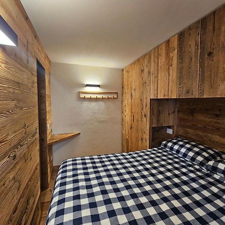 Maison Les Amis Du Bois Courmayeur Exteriér fotografie