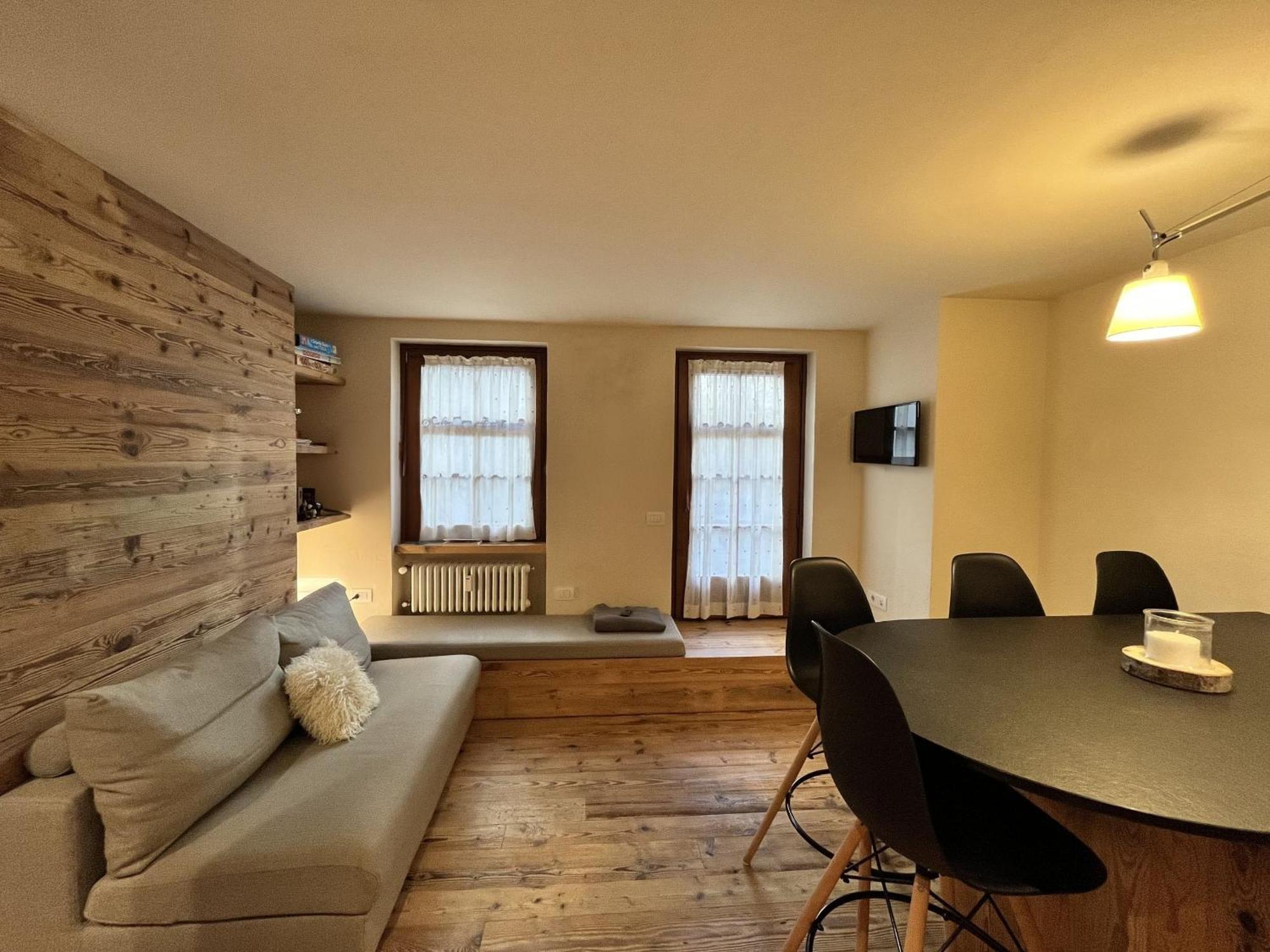 Maison Les Amis Du Bois Courmayeur Exteriér fotografie